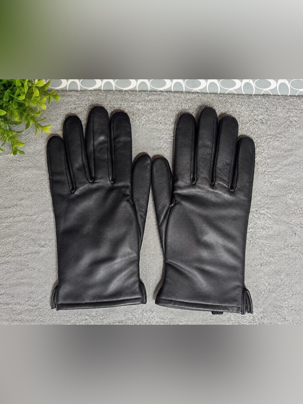 Thinsulate Insulation Black Leather Winter Gloves Size 7.5 40 Gram